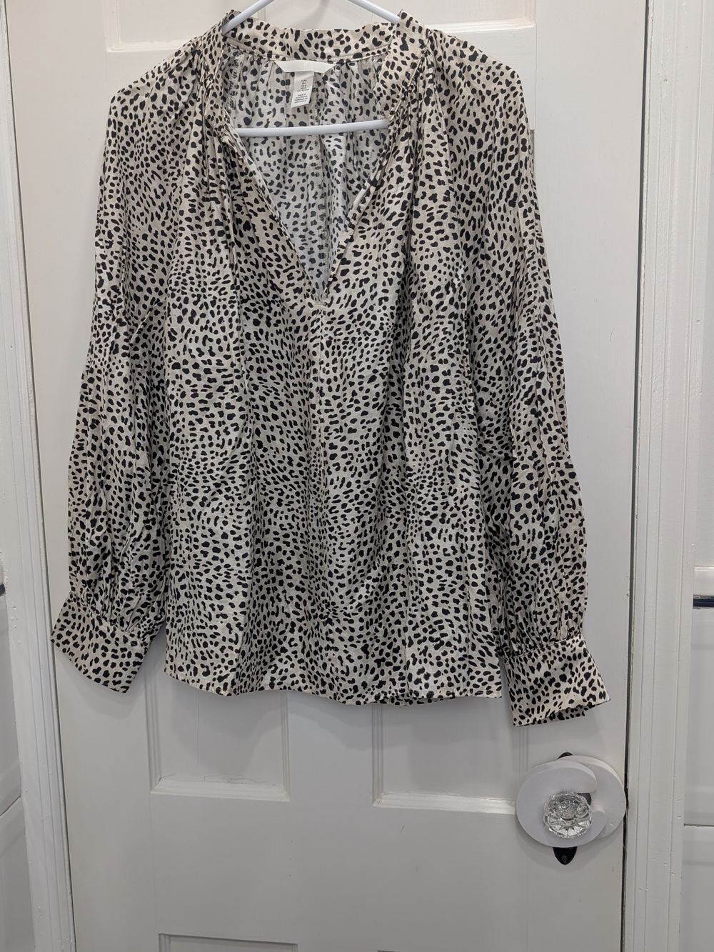 H&M Cream and Black Leopard Print V-Neck Blouse